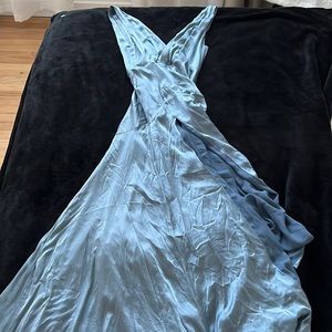 Fame and partners cocktail dress in satin blue, size 4